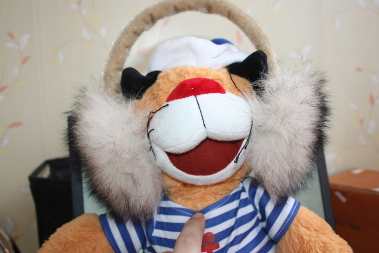 обалденные наушники из натурального песца.