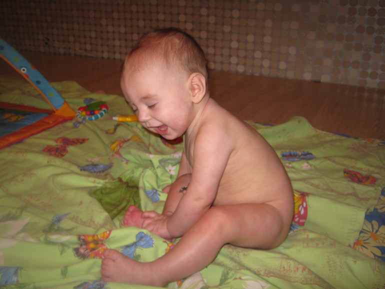 интерес к ногам заставил сесть