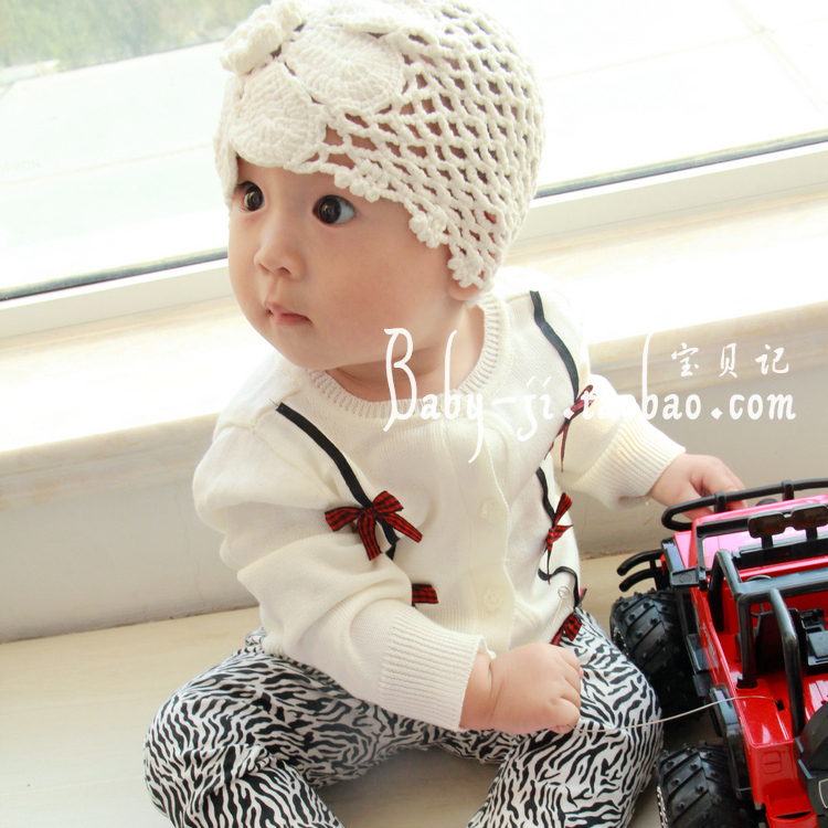 Комплекты и костюмы в наличии новые.