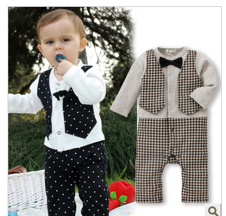 Одежда для мальчиков:костюмы,комплекты,кофты,куртки и др.