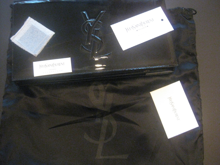 YSL КЛАТЧ ЧЕРНЫЙ ЛАК НОВЫЙ