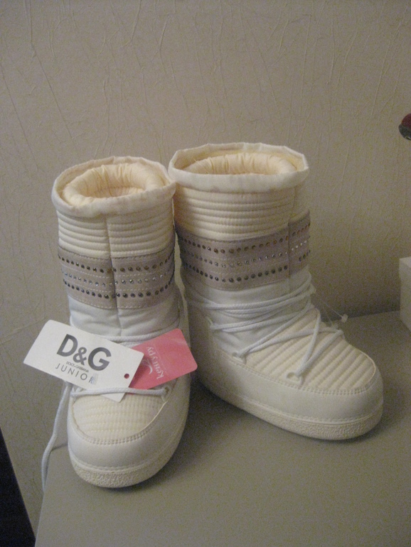 D&G  РАЗМЕР 32-34 ПРОДАМ ИЛИ ПОМЕНЯЮСЬ