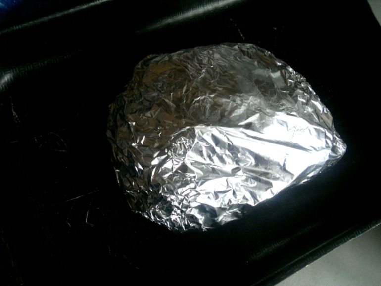 Запеченый глухарь в горчичном маринаде с клюквенным соусом