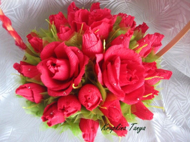 Две корзинки - большая и  маленькая)