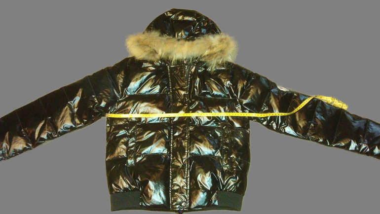 Пристрою Moncler пуховик за 3234 руб.Новый