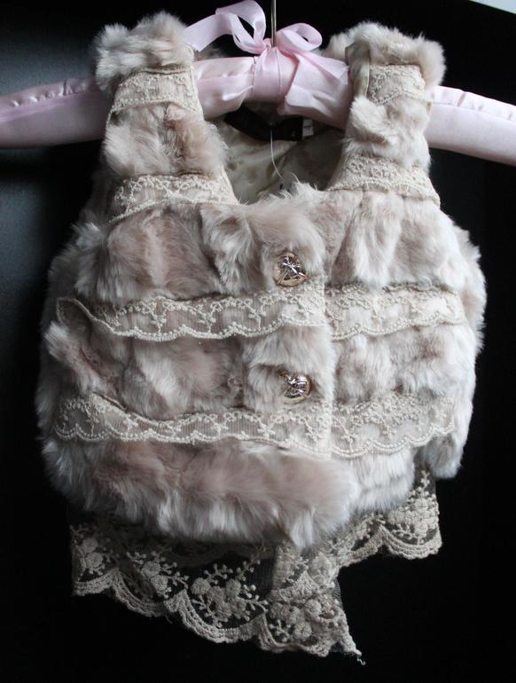 меховая жилеточка)