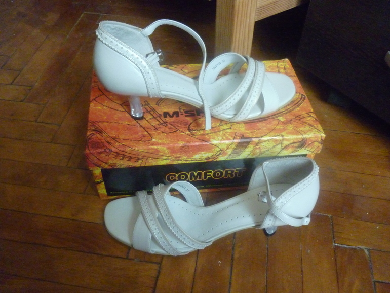Продам НОВЫЕ босоножки M-shoes