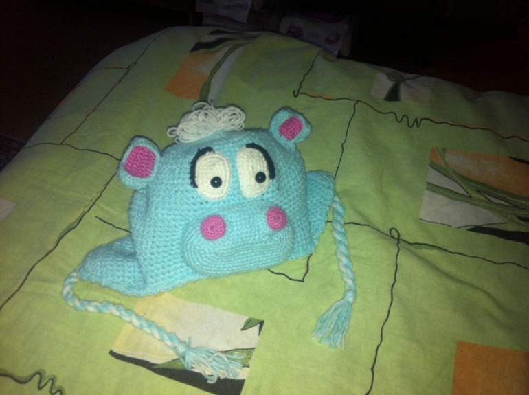 Моя шапуля бегемотик "Моня"