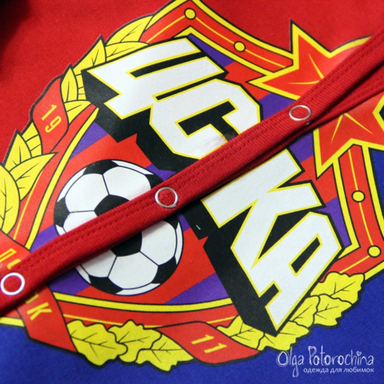 Для маленькой модницы и юного болельщика.