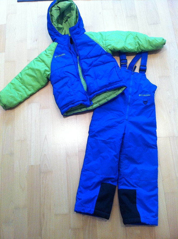 Продам куртка+ штаны Columbia 4-5 лет (104-110см)