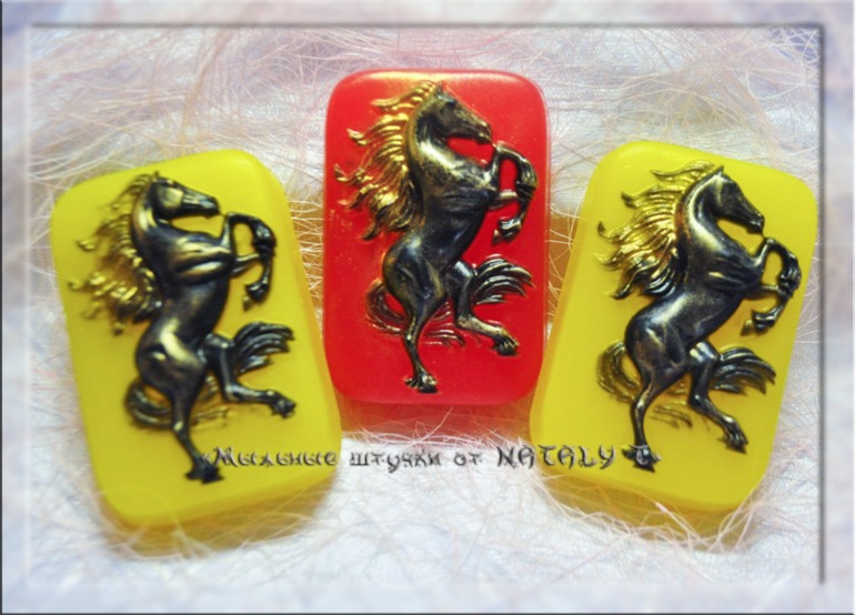 Мумики и еще немного лошадок)))