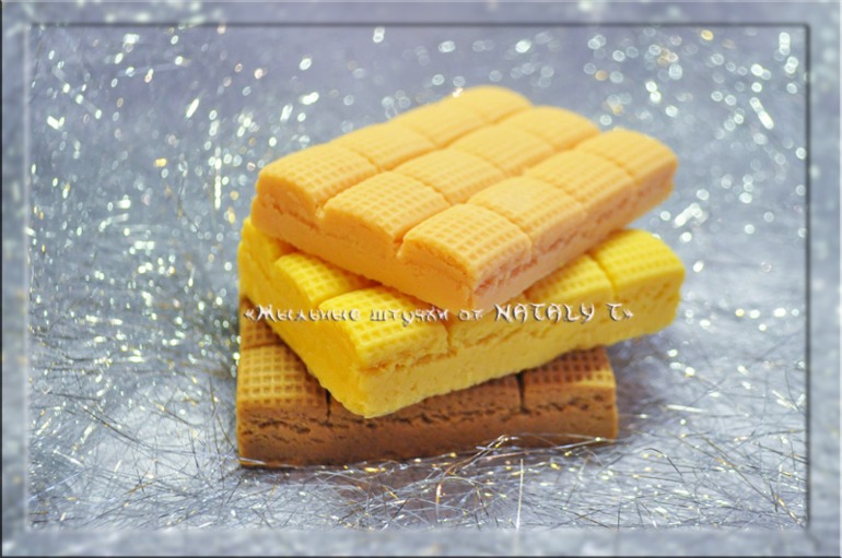 Новый год к нам мчится...))