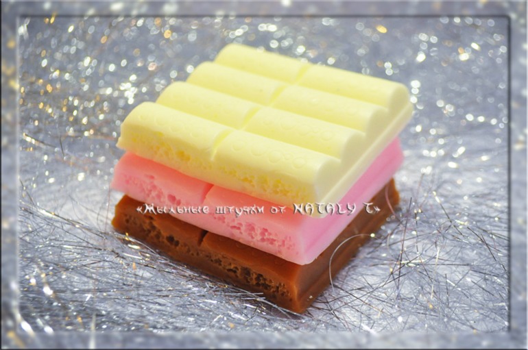 Новый год к нам мчится.....))