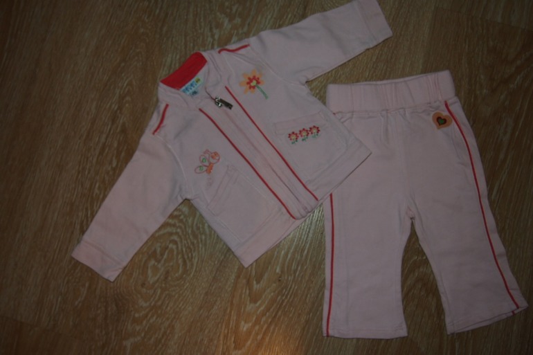 для девочки от рождения до 1,5 годика все сезоны