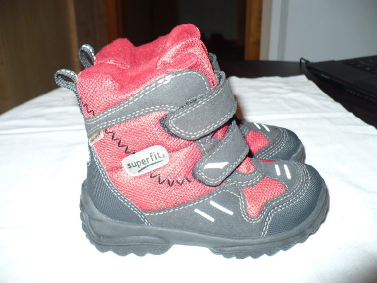 Зимние сапоги SUPERFIT 25р.
