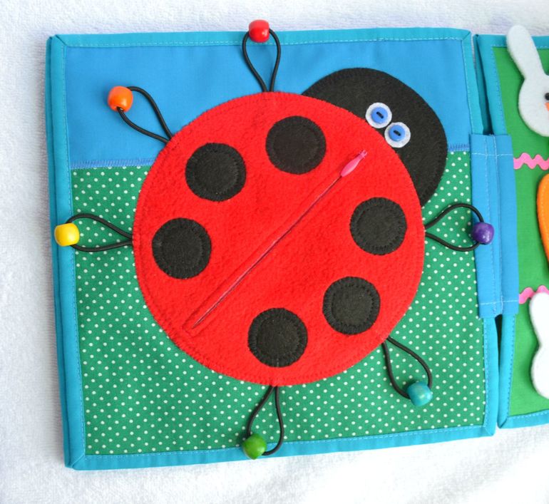 Именная развивающая книжечка)