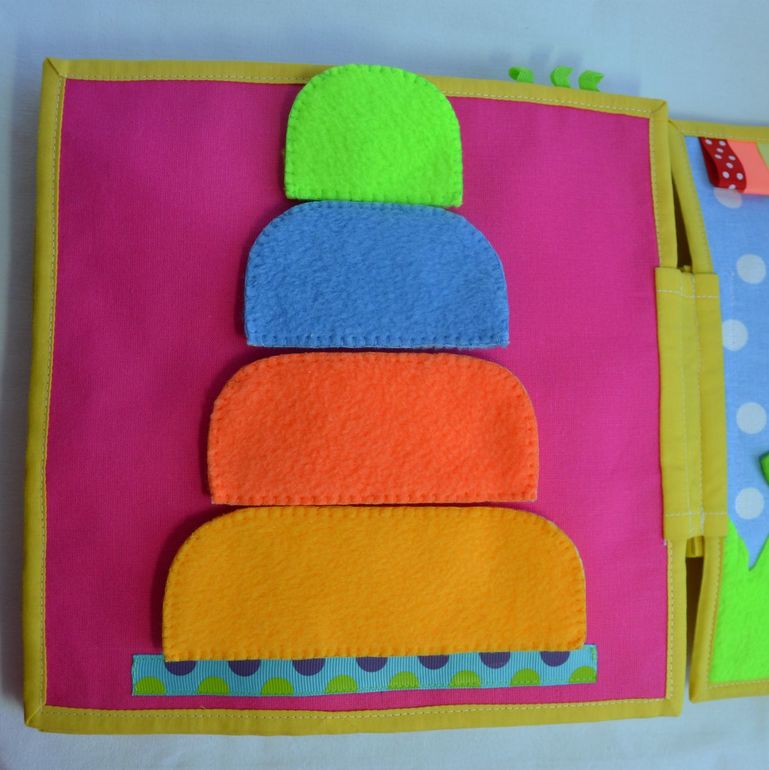 Именная развивающая книжечка)