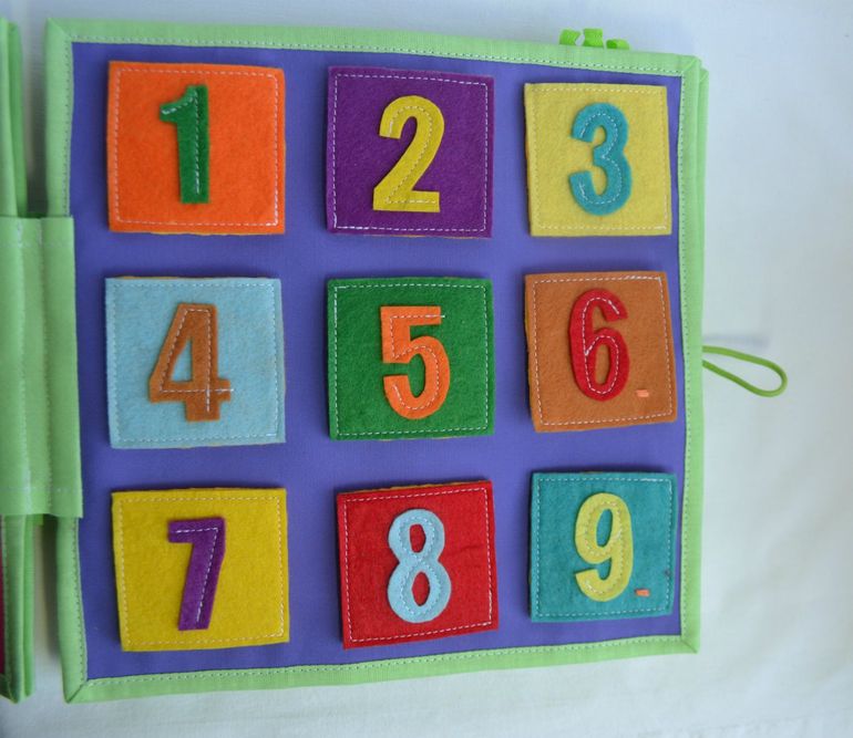 Именная развивающая книжечка)