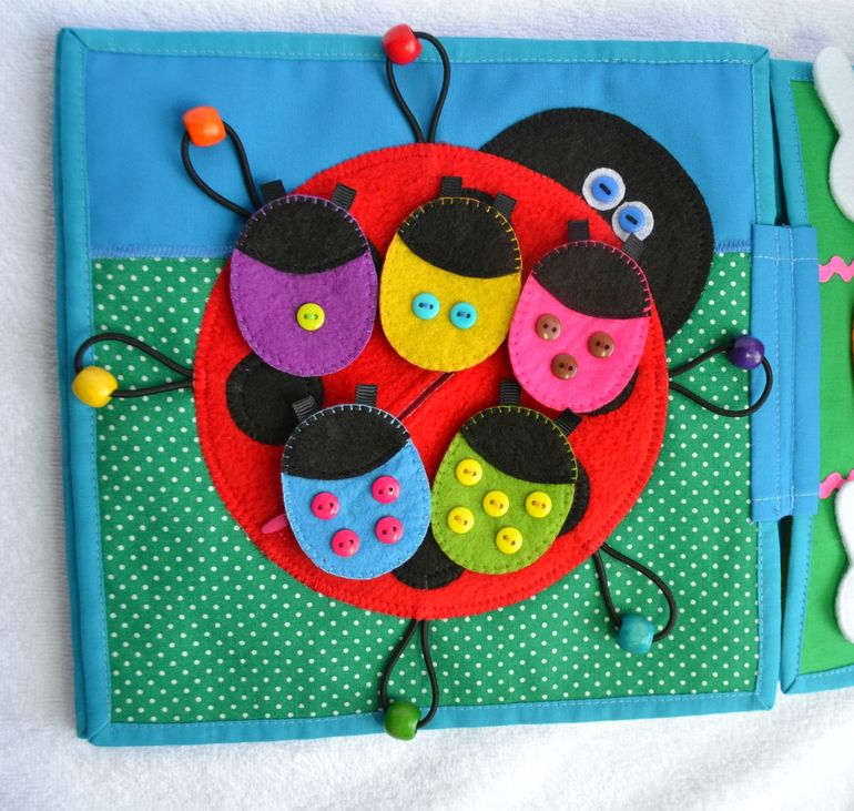 Именная развивающая книжечка)