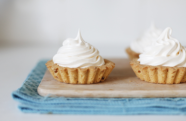 Корзинки с абрикосовым кремом