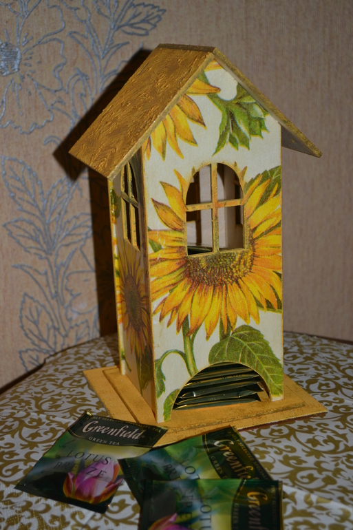 А у меня лето, подсолнухи...