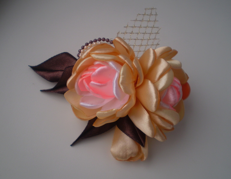 Украшения для волос в стиле канзаши для вас и ваших красавиц)))