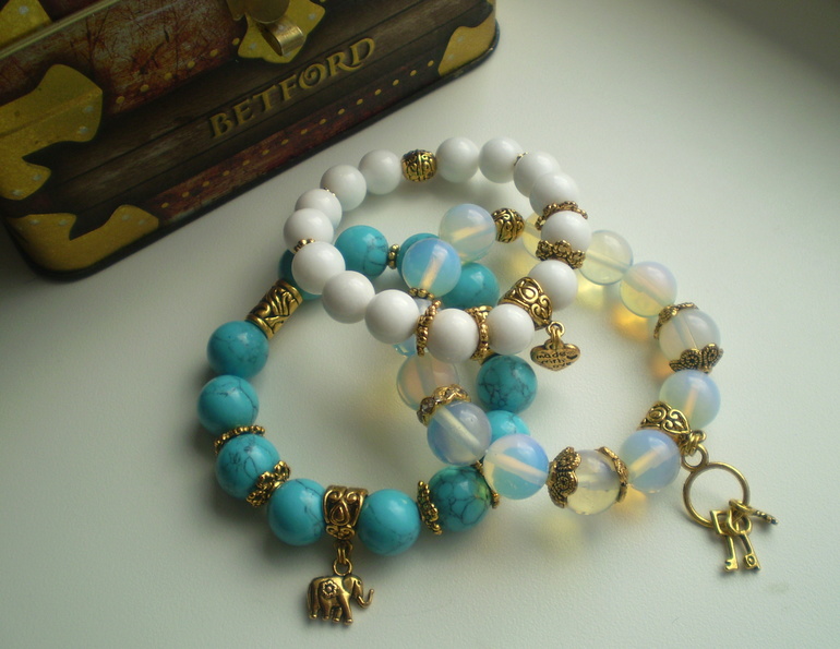 Браслеты из натуральных камней и не только (на заказ)