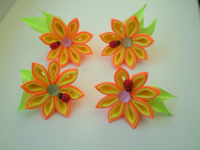 Украшения для волос в стиле канзаши для вас и ваших красавиц)))