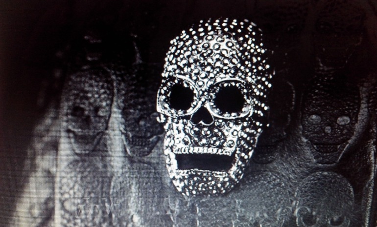 Поклонникам  PHILIPP PLEIN =) черепушки опять мега популярны )