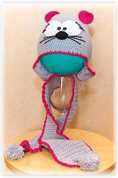 Продаю готовые вязаные шапочки.