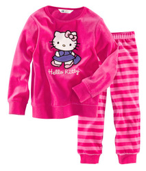 Пижамы в наличии для девочек