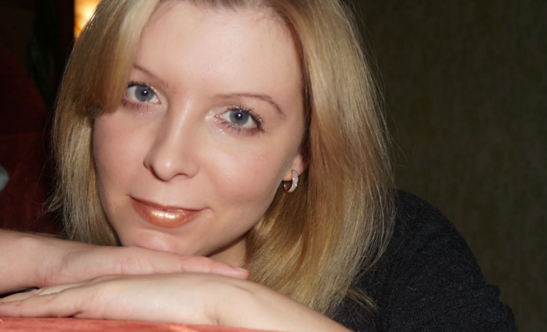 девочки как лучше с чёлкой или без?