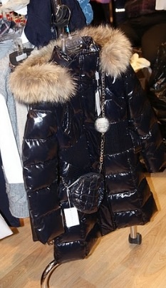 Куплю !!!!  на подростка девочку 13-14 лет. XS-S. Пуховик+ сапоги. 37 разм.