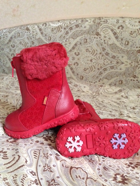 Продаю зимние саожки на девочку р.20