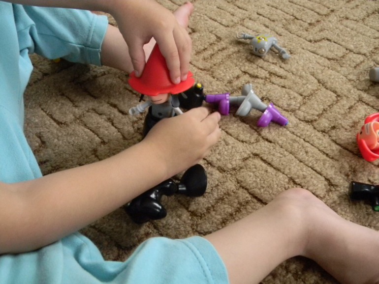 Безопасные магнитные конструкторы, для самых маленьких.