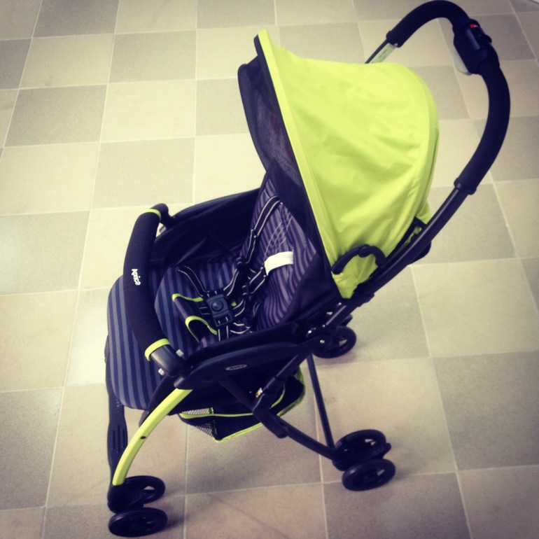 Летняя коляска для грудничка: Aprica Magical air или Aprica Karoon Plus?