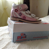 Детские туфли