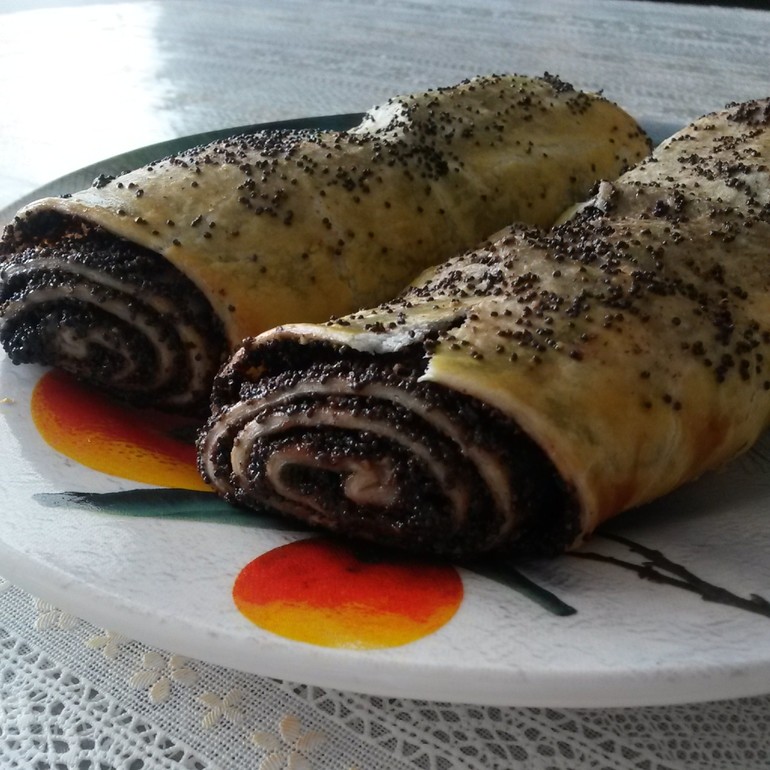 Маковый рулет