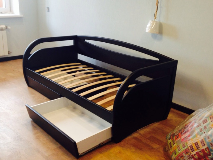 Прикроватная скамейка для спальни