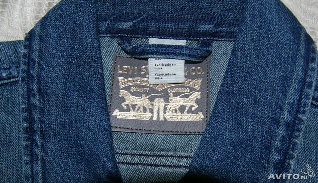 Новая джинсовая куртка Levis, размер L