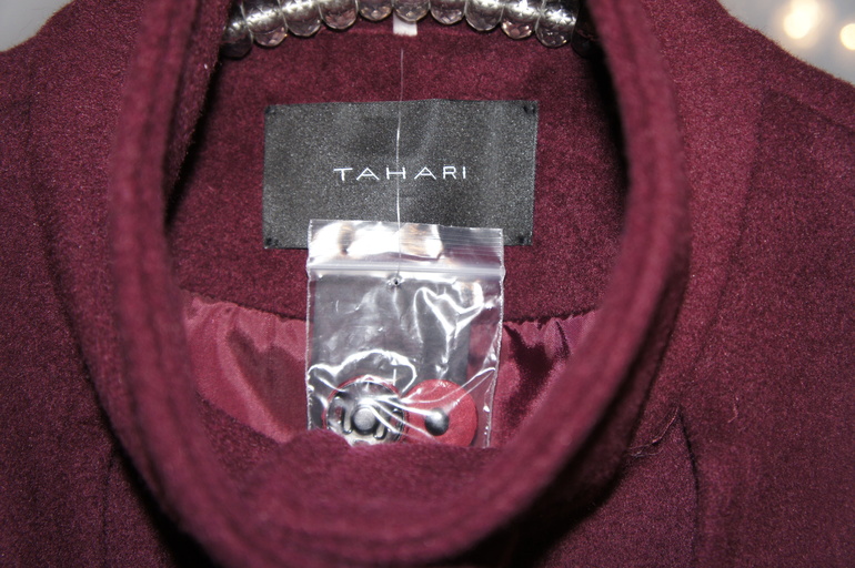 Пальто-пончо Tahari из США. XS (42-44).Цена 3500 (почта включена)