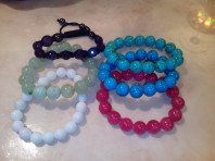 Браслеты с нат камнями и Сваровски