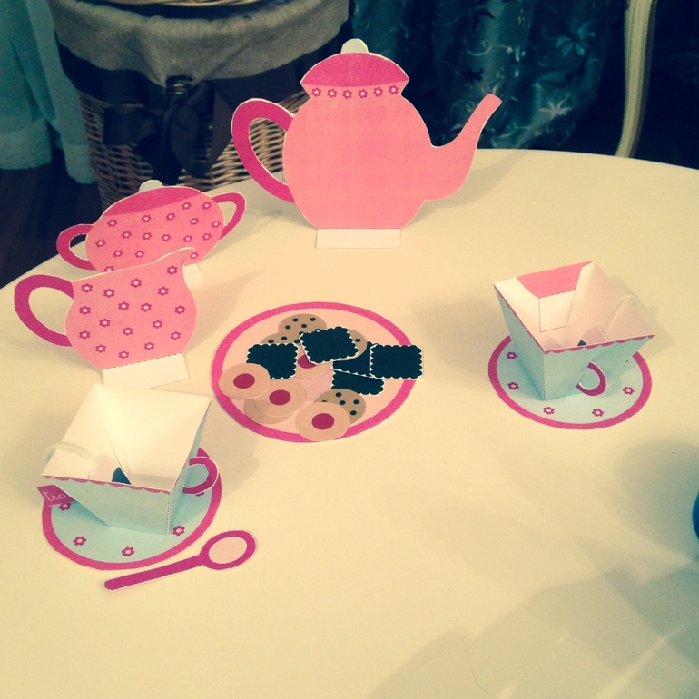 Paper tea set
