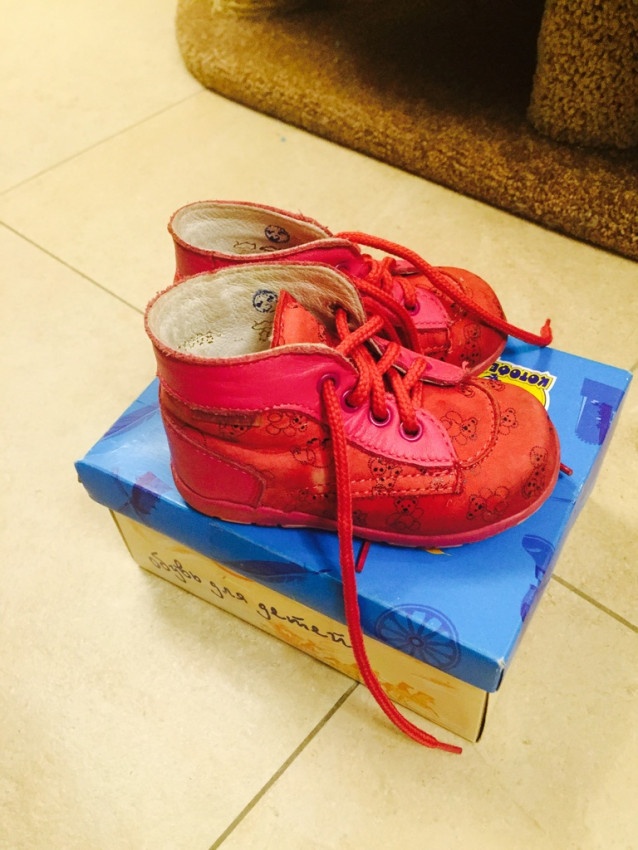 Ботинки весенние 19р. на девочку