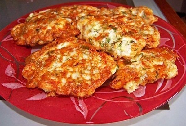Куриные оладьи с сыром на кефире