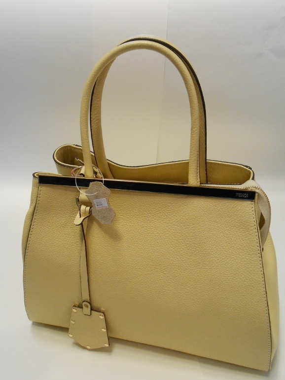 Новые кожаные сумки от Bvlgary, Givenchy, D&G,Yves Saint Laurent