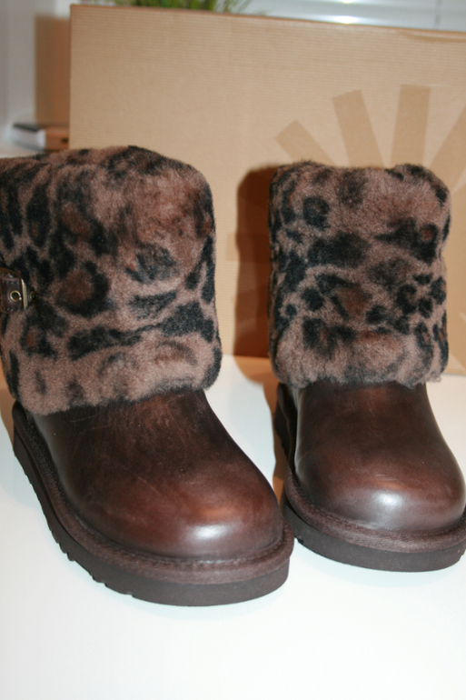 UGG, оригинал, 31 и 31 р-ры, 3000 и 3200 ру