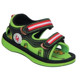 Продам пляжную обувь Капика новую