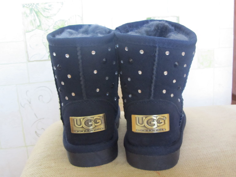 продам UGG 27 размер на девочку