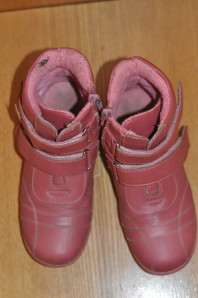 Три пары демисезонных ботинок 21-23-31 размер